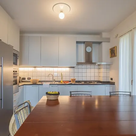 Lejlighed Besana 9 On The - Private Garden & Parking By Rent *